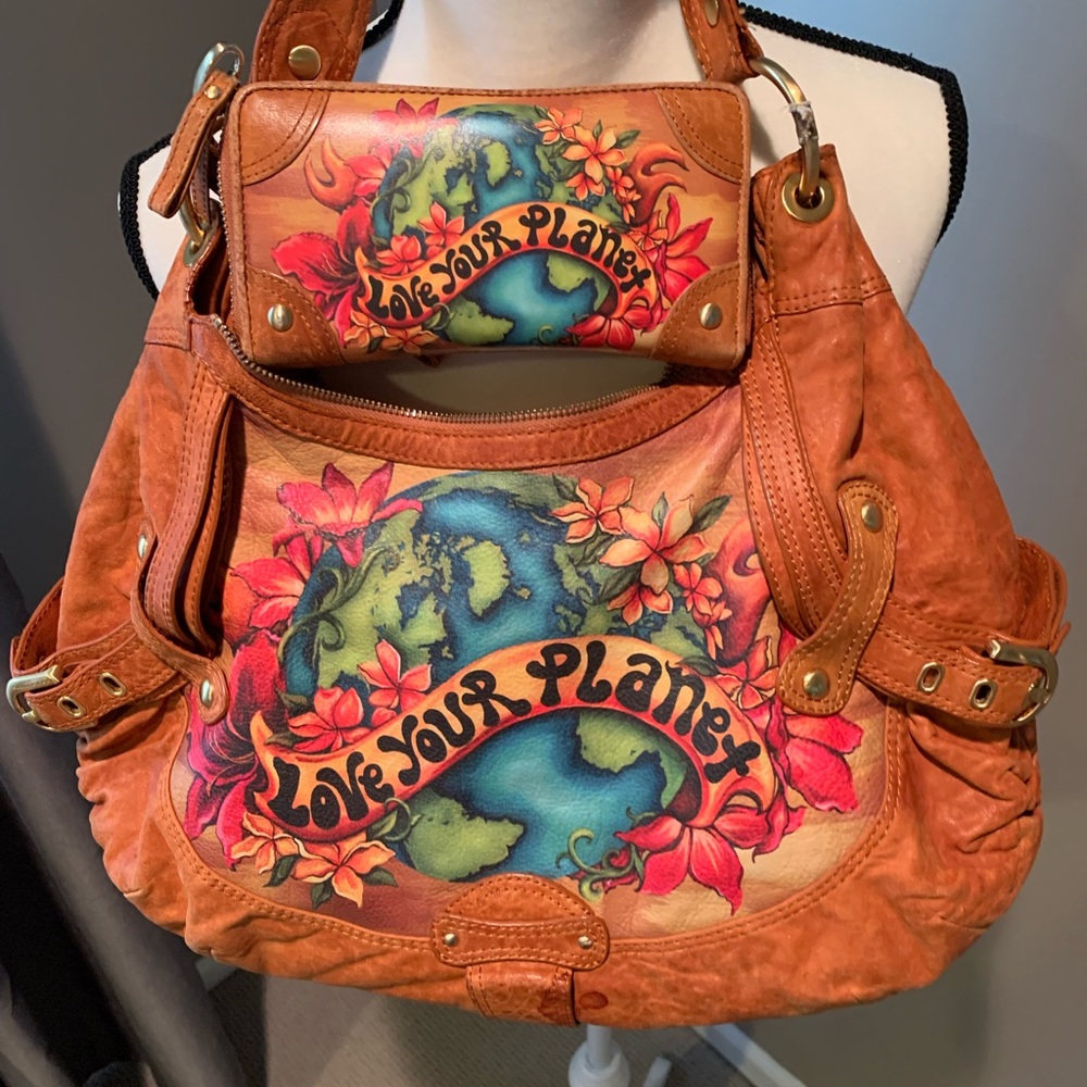 Isabella Fiore Vintage Love Your Planet Tattoo Collection